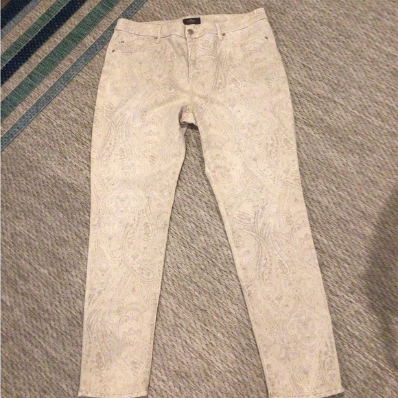 Chicos size 2.5 pants - Picture 3 of 5